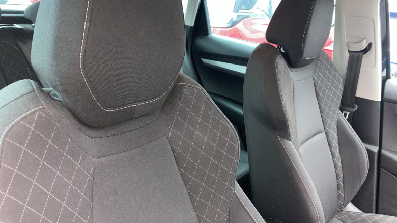 Skoda Karoq 1.0 TSI 110 SE 5dr Petrol Estate